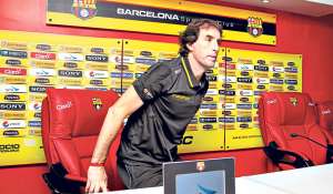 El uruguayo Guillermo Almada, director t&eacute;cnico de Barcelona, mantiene un contrato hasta junio de 2016. Foto: internet