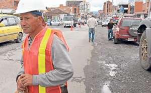 La avenida  se conecta con la v&iacute;a estatal Cuenca&ndash;Molleturo&ndash; Naranjal y por ende con las provincia del Guayas y El Oro. Foto: Fernando Machado/El Tel&eacute;grafo