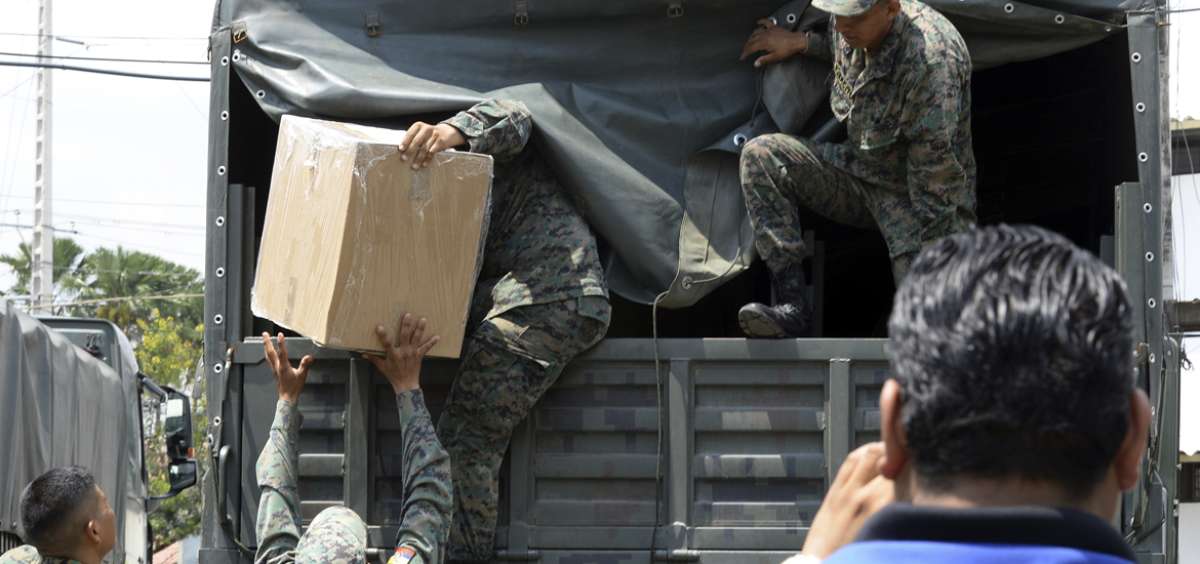 6.000 efectivos trabajan en la distribuci&oacute;n de kits en el CNE del Guayas