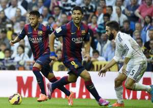 Neymar (i.) es el jugador m&aacute;s importante de Brasil en la actualidad. Foto: AFP