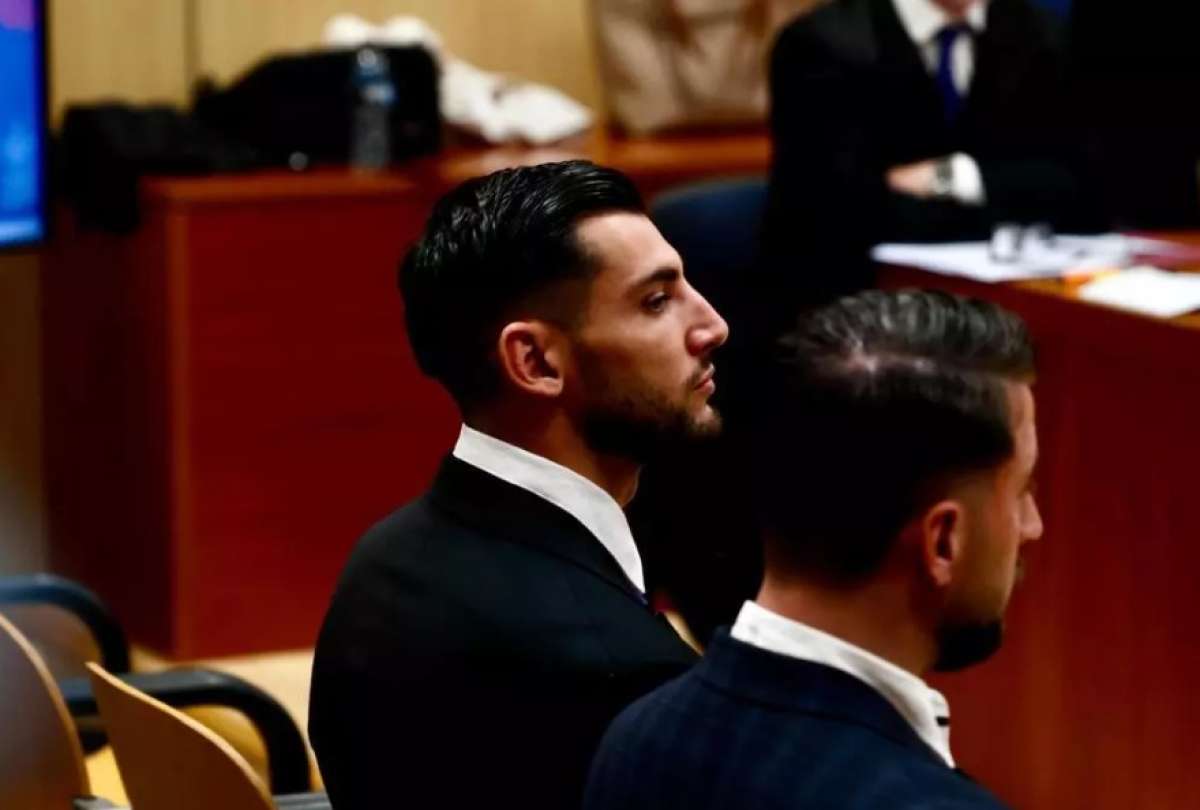 La Audiencia Provincial de Valencia impuso siete a&ntilde;os de c&aacute;rcel al futbolista por agresi&oacute;n sexual y 18 meses adicionales por un delito de lesiones ocurrido en 2024.