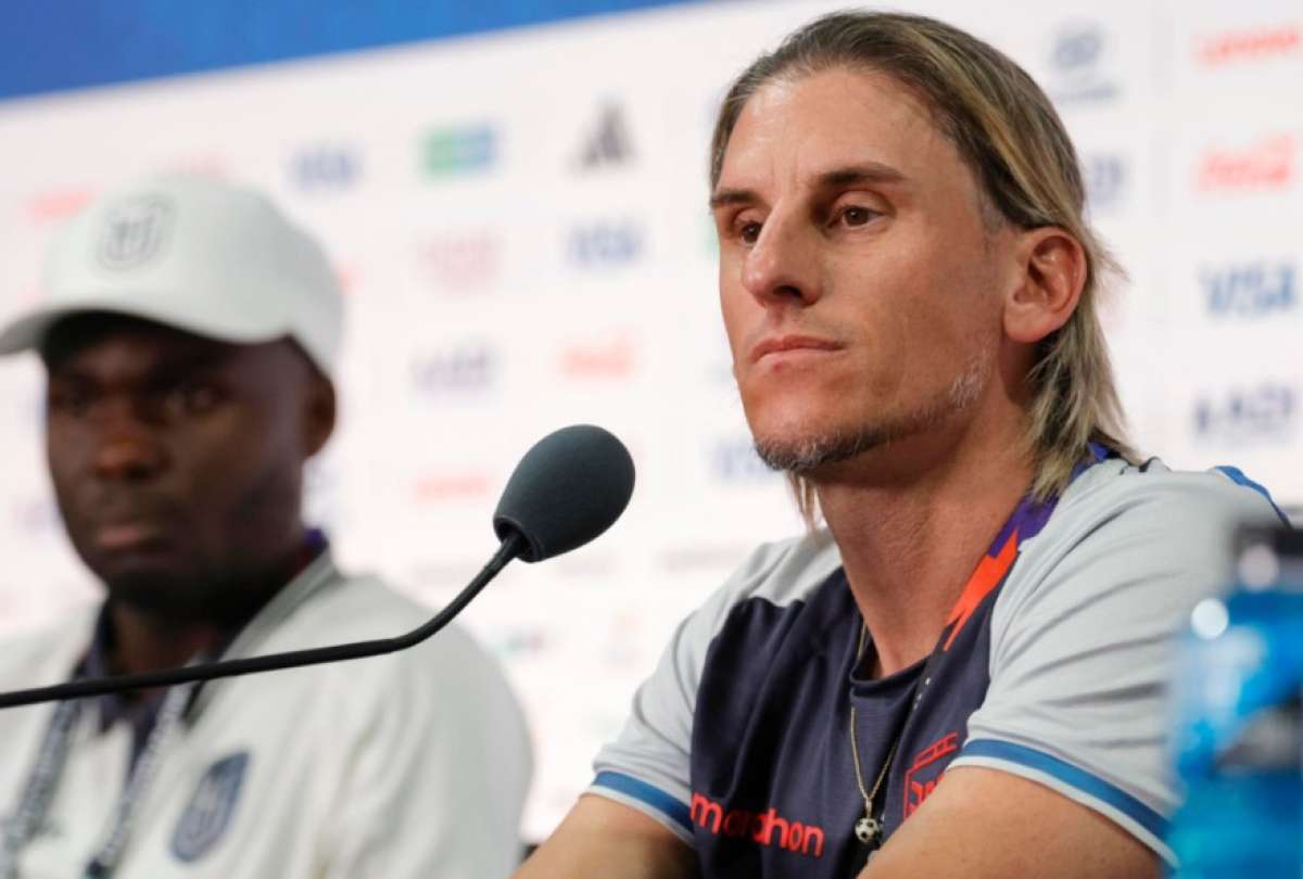 Sebasti&aacute;n Beccacece termin&oacute; su etapa con Ecuador tras el Mundial 2026, mientras desde Chile descartaron los rumores sobre una posible llegada a la Roja.