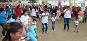 Menores de tres y cuatro a&ntilde;os hicieron una ronda en la que al ritmo del baile aprenden las partes del cuerpo humano. Ellos se benefician con el Safpi.