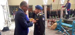 El vicepresidente Jorge Glas, entreg&oacute; la condecoraci&oacute;n 'Lealtad y Servicio a la Seguridad Nacional' a Marco Brito, Brigadier General.