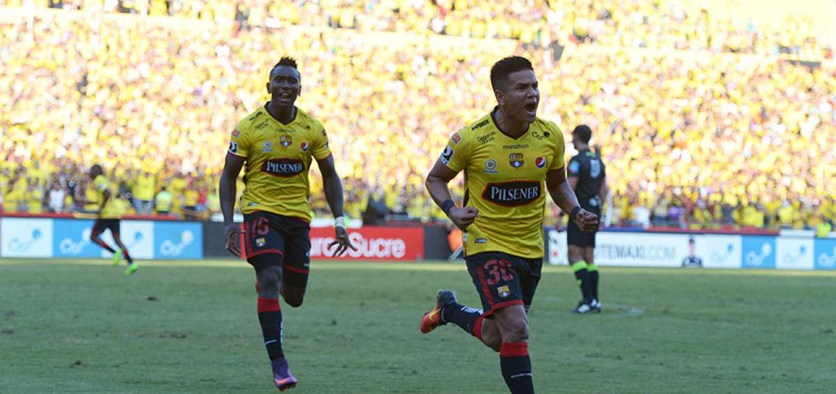 Castillo y Pineida, titulares en Barcelona para medir a Palmeiras