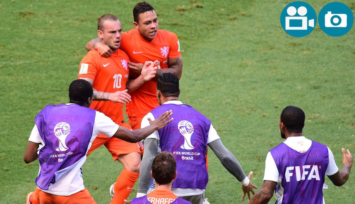 Wesley Sneijder puso la calma para su selecci&oacute;n al empatar el cotejo ante M&eacute;xico. Foto: AFP