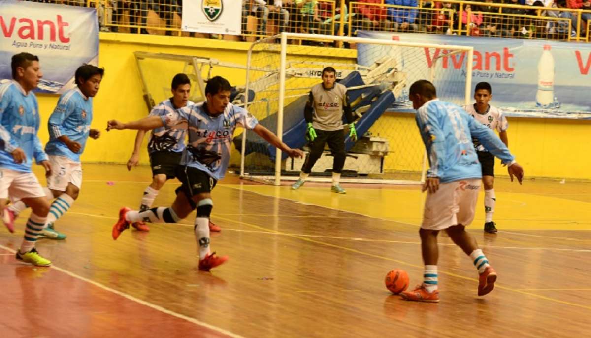 La inauguraci&oacute;n del Mundialito se desarroll&oacute; la noche del viernes. Foto: Fernando Machado / El Tel&eacute;grafo