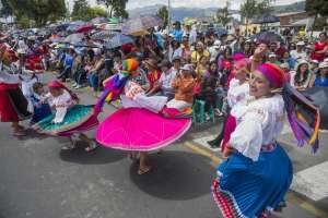 Los estudiantes de decenas del colegio del sur de Quito ofrecieron coreograf&iacute;as sobre varias tem&aacute;ticas. Foto: Fernando Sandoval / EL TEL&Eacute;GRAFO
