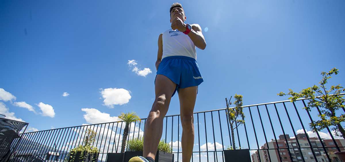 El marchista quite&ntilde;o clasific&oacute; al Mundial que se realizar&aacute; en Doha. Fue juvenil hasta 2018 y se adapta con &eacute;xito a la categor&iacute;a superior, donde compite con la &eacute;lite.