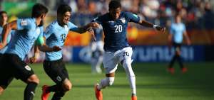 El mediocampista Gonzalo Plata (derecha), del combinado &ldquo;tricolor&rdquo; sub-20, fue una de las figuras y anot&oacute; de penal el tercer tanto del partido de ayer en el estadio Arena, en Lublin (Polonia).