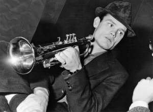 El jazzista Chesney Henry Baker, Jr., m&aacute;s conocido como Chet Baker, muri&oacute; en Amsterdam en 1988