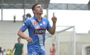 &Aacute;ngel Mena anot&oacute; dos goles en el partido jugado en Manta. Rodolfo Parraga / El Tel&eacute;grafo. 
