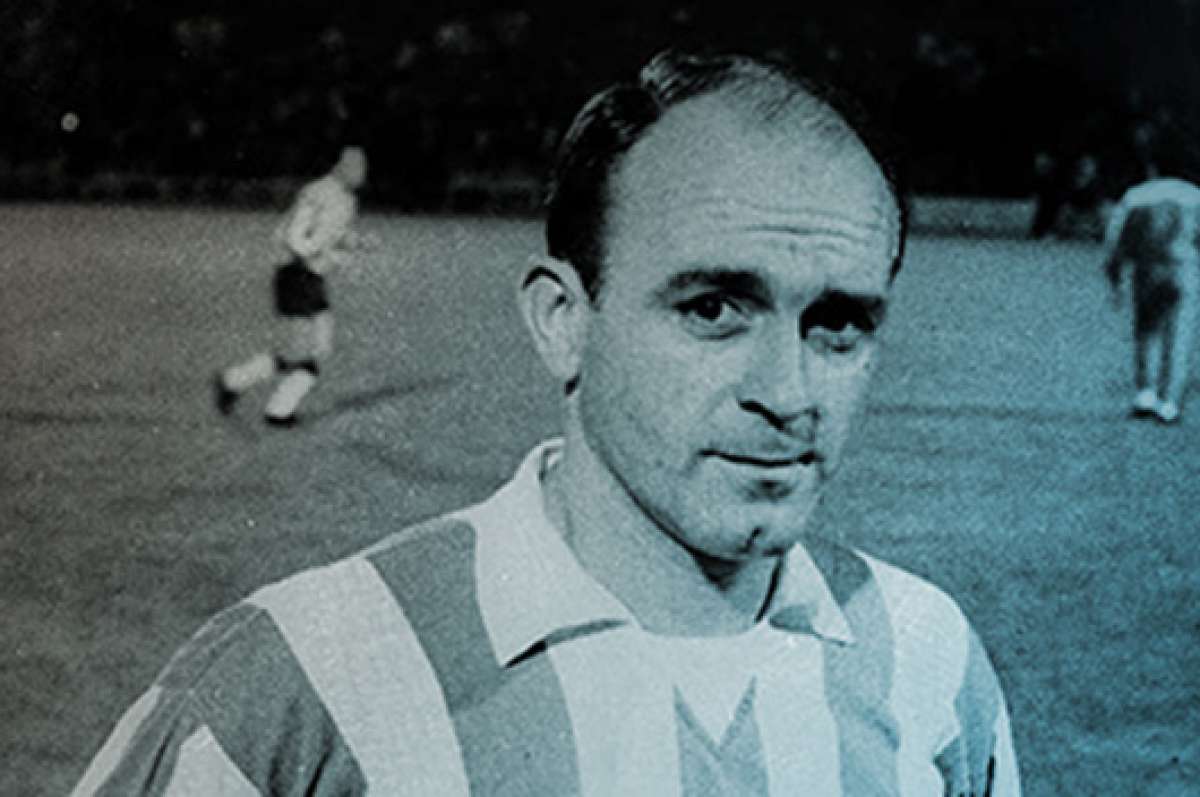 Adi&oacute;s al primer &iacute;dolo del f&uacute;tbol 