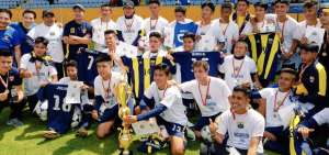 El Instituto Mej&iacute;a se corona campe&oacute;n del Intercolegial Sub-18