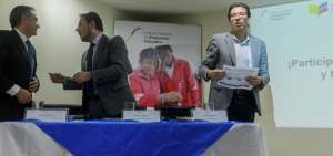Fander Falcon&iacute;, ministro de Educaci&oacute;n, dio a conocer detalles del proceso.