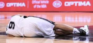 Spurs nivelan la serie con Rockets, pero pierden a Parker por lesi&oacute;n