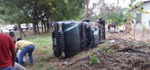 Una camioneta se volc&oacute; en el kil&oacute;metro 51 de la v&iacute;a a la costa. En el lugar falleci&oacute; una persona.