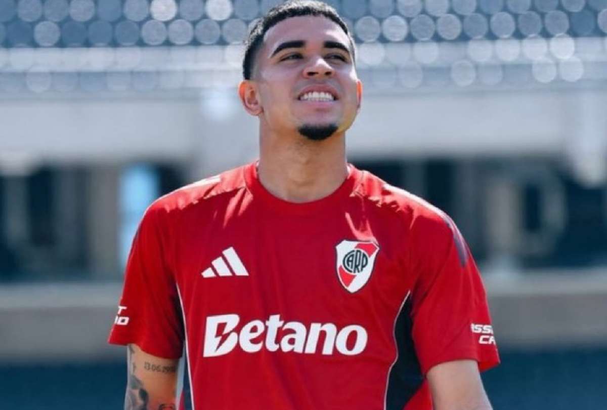 Kendry P&aacute;ez debut&oacute; en River Plate