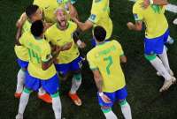 Fiesta de Neymar causa indignación entre los hinchas