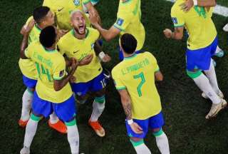 Fiesta de Neymar causa indignación entre los hinchas