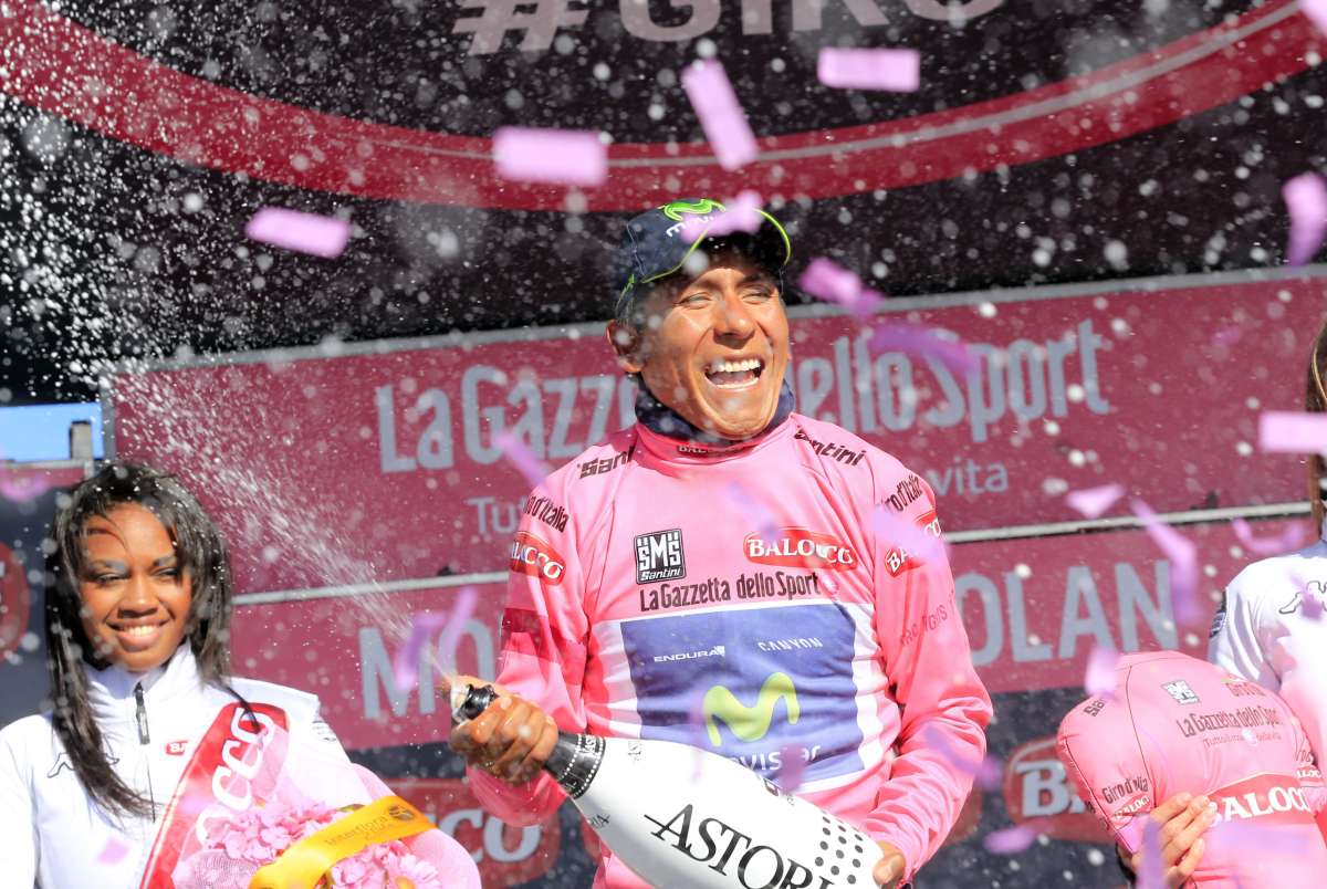 Nairo Quintana festeja su primer t&iacute;tulo en el Giro de Italia. Foto: AFP