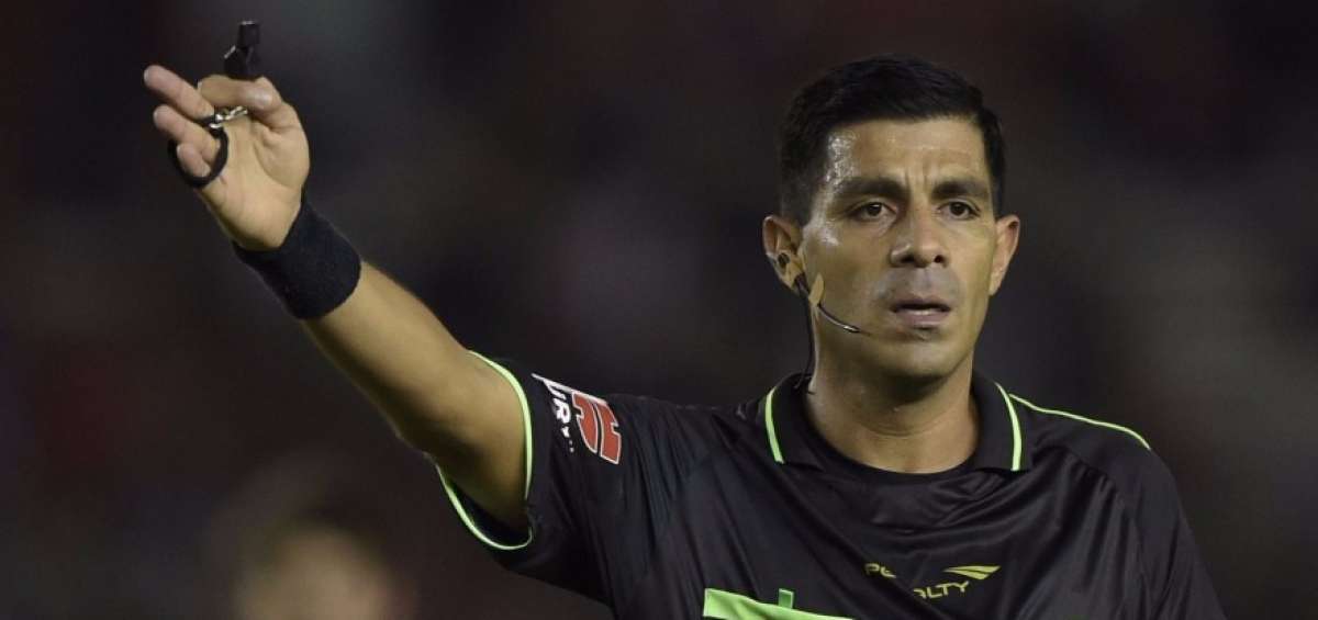Paraguayo y  colombiano le pitar&aacute;n a la 'Tri'  en la doble fecha