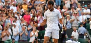 Djokovic se impone a Kyle Edmund en Wimbledon