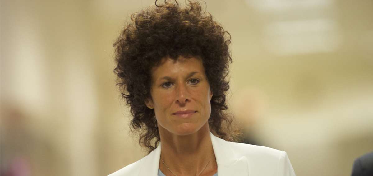 Andrea Constand, quien trabaj&oacute; en el programa de baloncesto de la Universidad de Temple, acus&oacute; formalmente al actor frente a un estrado.
