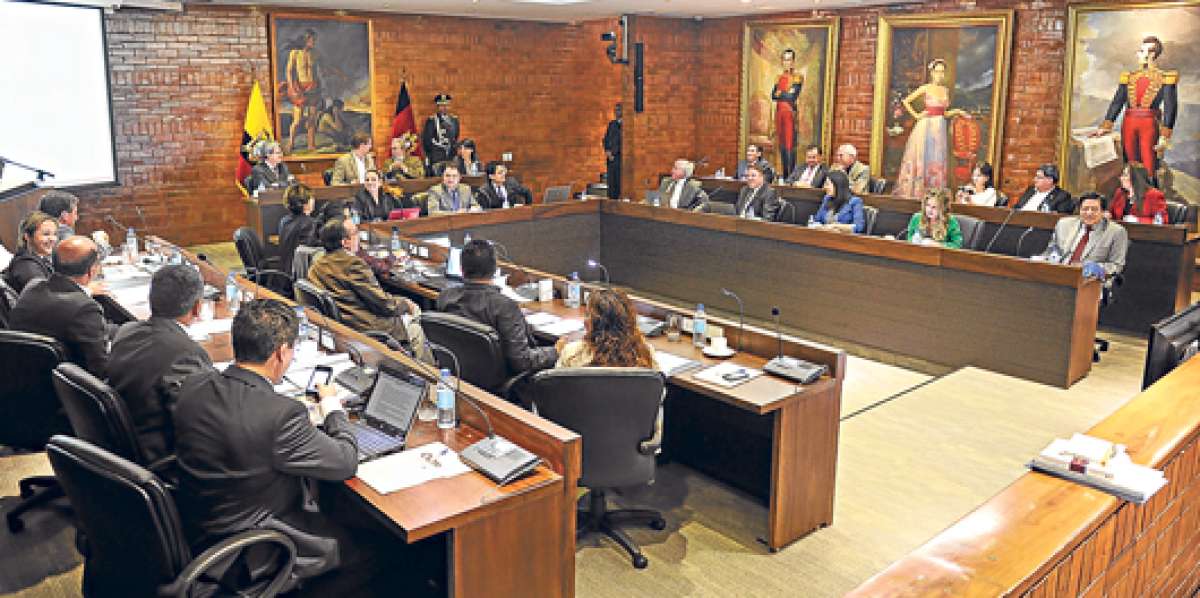 El Concejo Metropolitano reform&oacute; ayer el presupuesto de la entidad para los &uacute;ltimos meses de 2014. Foto: Archivo/ El Tel&eacute;grafo.