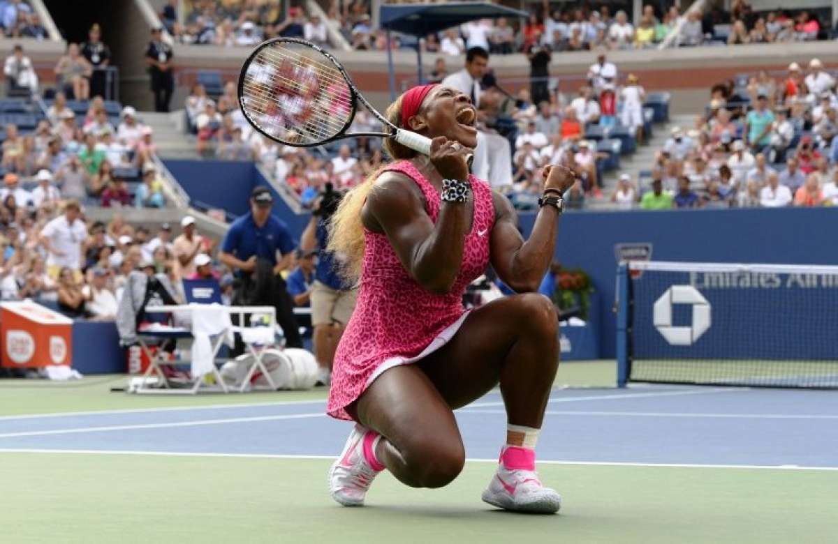Williams fue muy emotiva al celebrar el pase a la final femenina del US Open. Foto: AFP