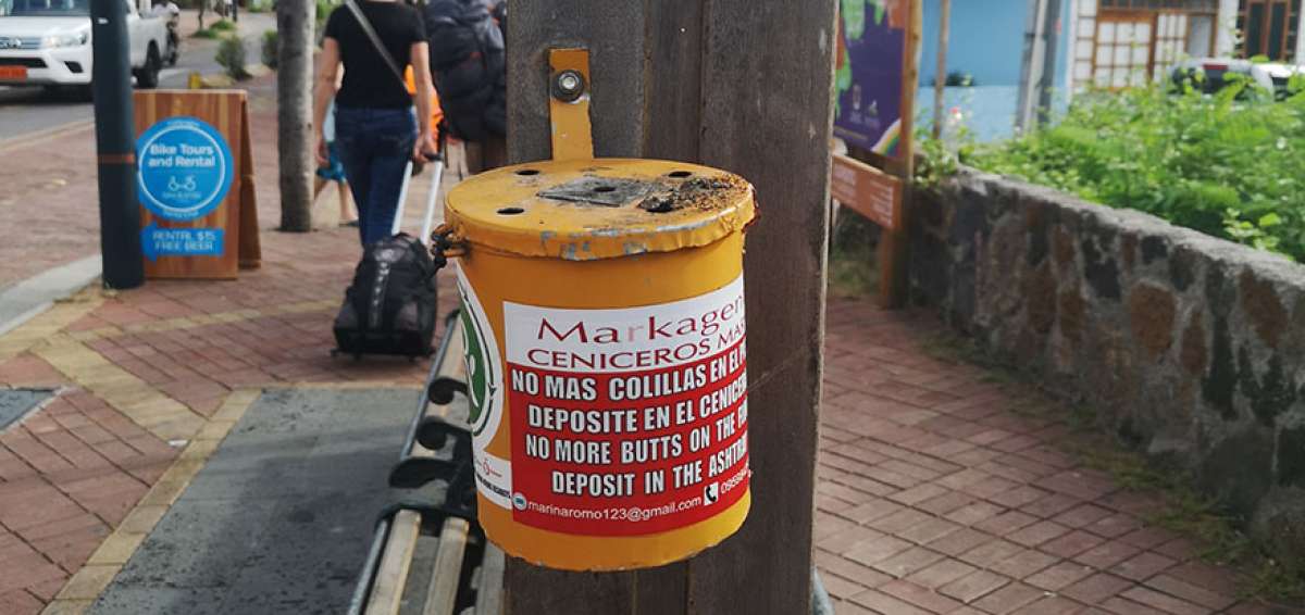 Colillas de cigarrillo son depositadas  en una "alcanc&iacute;a"