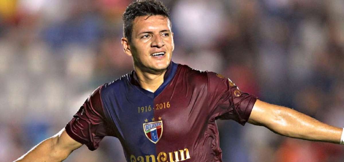 Delf&iacute;n espera a Carlos Garc&eacute;s, si se cae su fichaje a Pe&ntilde;arol de Uruguay