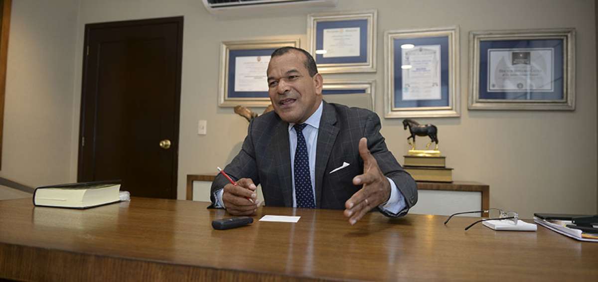 Jimmy Salazar Gaspar. Presidente del Colegio de Abogados del Guayas.