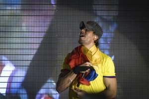 Enrique Iglesias fue uno m&aacute;s del p&uacute;blico durante su concierto