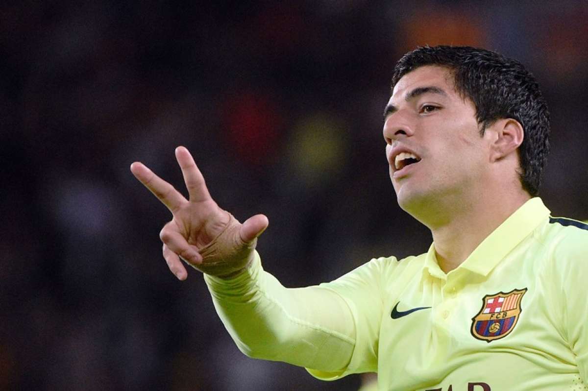 El delantero uruguayo destac&oacute; con 2 goles ante el equipo franc&eacute;s. Foto: Agencia AFP