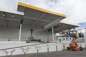 Se espera que en las pr&oacute;ximas horas se levante la infraestructura desde donde se ofreci&oacute; la misa por el Papa. Foto: John Guevara / EL TEL&Eacute;GRAFO