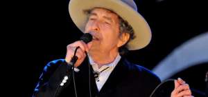 Bob Dylan envi&oacute; discurso de aceptaci&oacute;n del Nobel y recibir&aacute; premio en efectivo