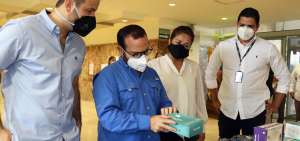 Dos hospitales del IESS reciben 8.878 insumos m&eacute;dicos de la Alcald&iacute;a de Guayaquil