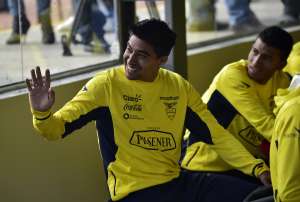 Cristhian Noboa recay&oacute; en su lesi&oacute;n en el partido amistoso ante Inglaterra. Foto: AFP