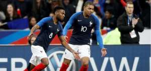 Mbapp&eacute; y Pogb&aacute; marcaron el camino de Francia ante Rusia