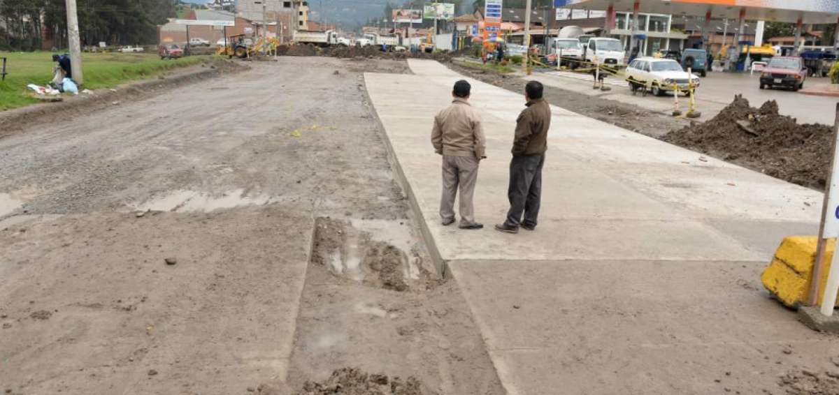 Empresa tiene 18 meses para concluir ruta Gualaceo-Lim&oacute;n