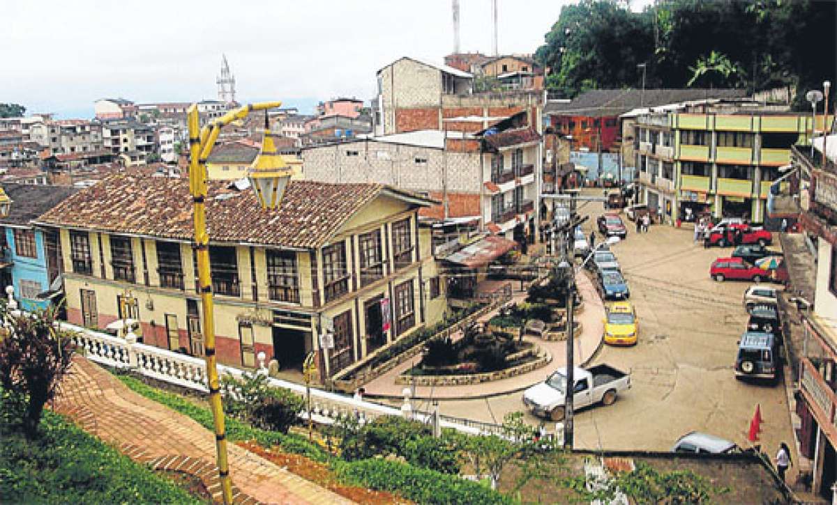 Las casas son construidas en guayac&aacute;n, Bella Mar&iacute;a, todas con t&eacute;cnicas del pasado siglo XV.