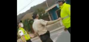 Polic&iacute;a Nacional tomar&aacute; acciones contra polic&iacute;a que empuj&oacute; a un agente de tr&aacute;nsito
