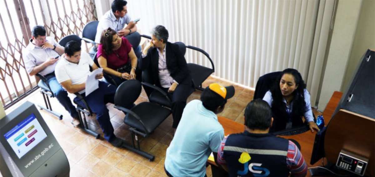 La Superintendencia de Bancos recibe las denuncias en sus oficinas de Quito, Guayaquil, Cuenca y Portoviejo.