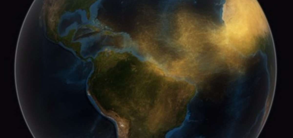 Ilustraci&oacute;n presentada por la NASA del recorrido de casi 8.000 kil&oacute;metros que realiza el polvo desde el Sahara hasta el continente americano. 