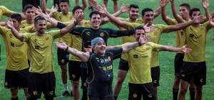 Maradona inculca su filosof&iacute;a de juego en su nuevo club en M&eacute;xico