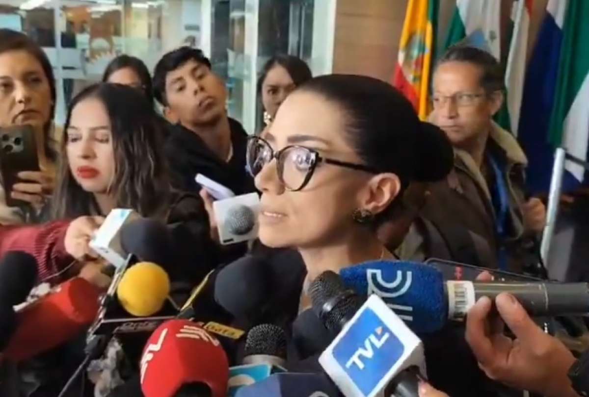 Jhajaira Urresta rompe con la Revolución Ciudadana y denuncia agresión verbal de Luisa González