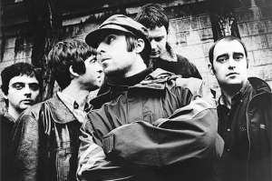 Integrantes de Oasis, que con su disco debut vendi&oacute; cerca de 26 millones de copias. La banda celebrar&aacute; su aniversario con la reedici&oacute;n de ese material musical.