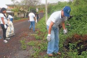 Minga en Puerto Ayora recoge 7 toneladas de desechos