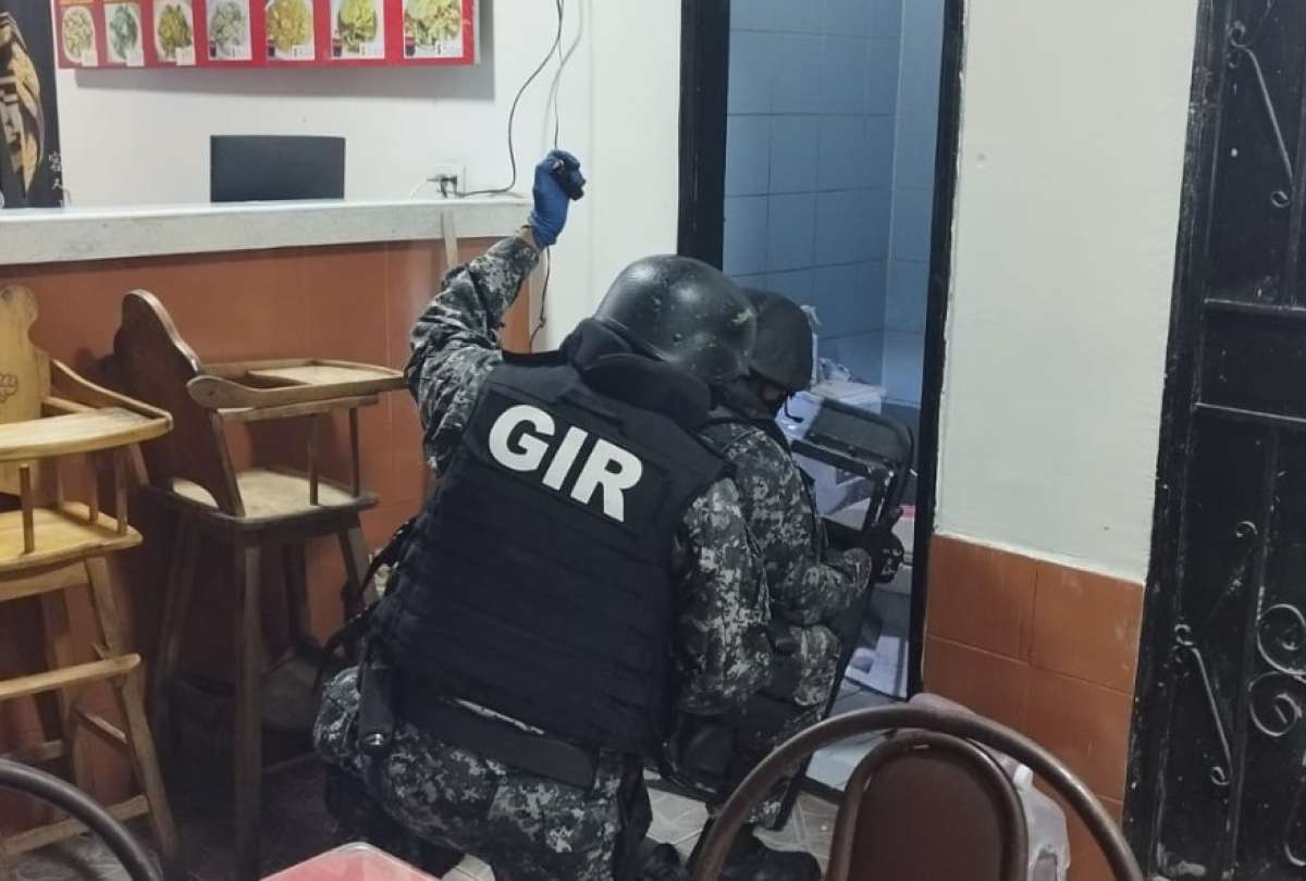 La unidad antiexplosivos del GIR atendió una llamada de auxilio del Ecu 911.